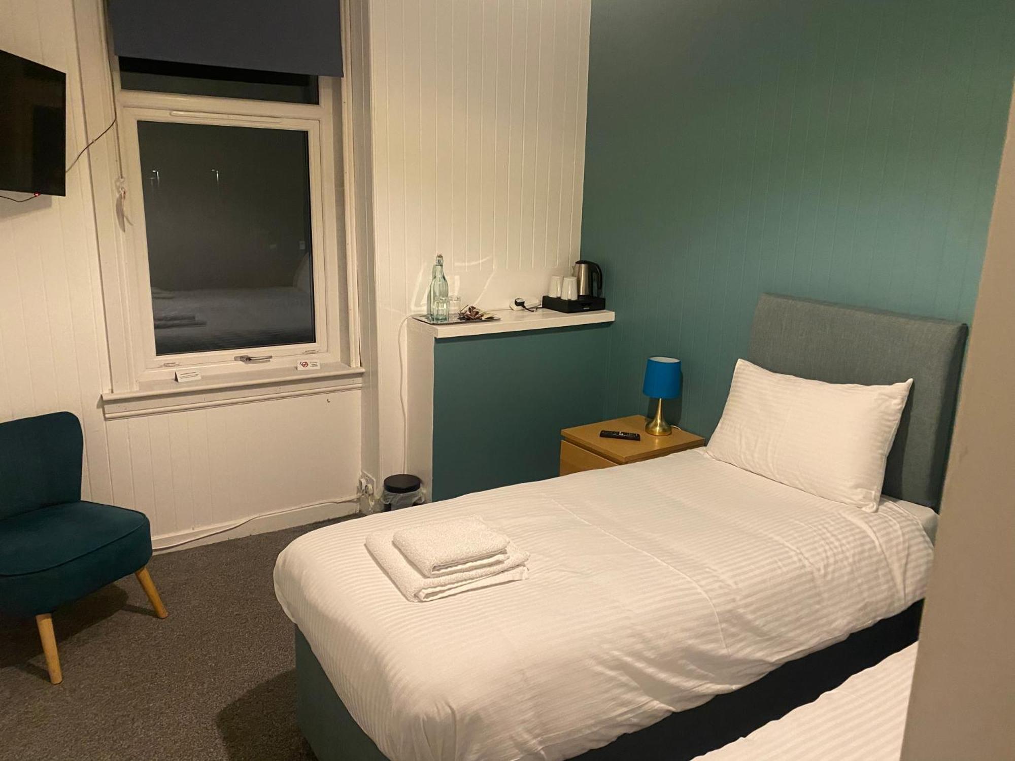 Queensberry Arms Hotel Kirkconnel Ngoại thất bức ảnh